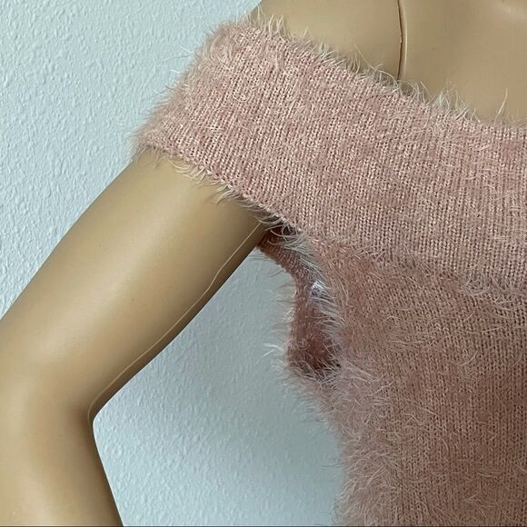 Guess Off The Shoulder Fuzzy Fitted Blouse Blush Pink Size XL - Picture 5 of 16